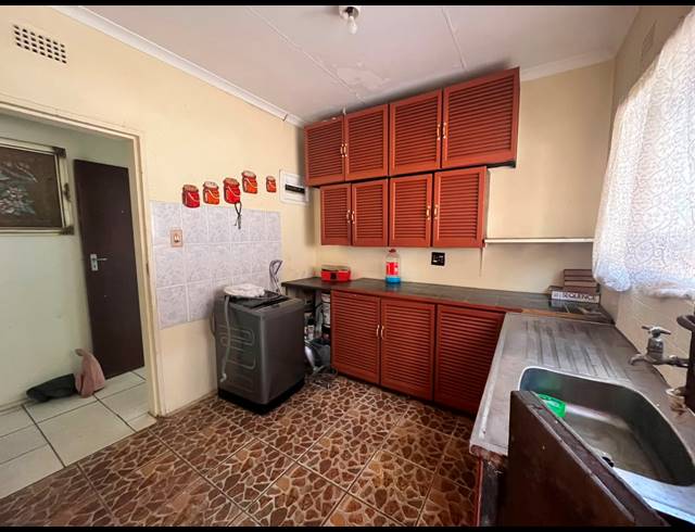 3 BEDROOM HOUSE FOR SALE IN BLUFF